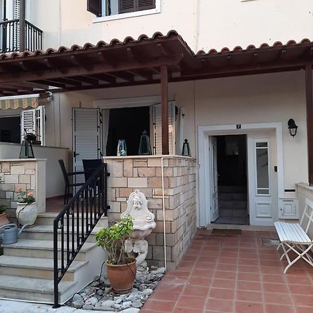 Limnaria Deluxe Maisonette Paphos Exterior photo